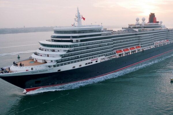 Queen Elizabeth *****