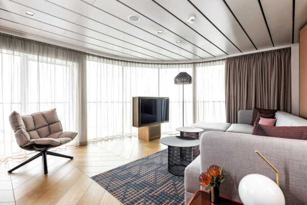 Mein Schiff 1